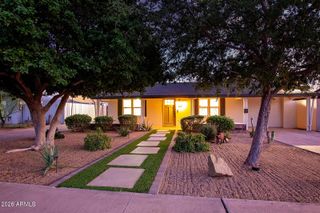 1229 E OREGON Avenue, Phoenix, AZ 85014