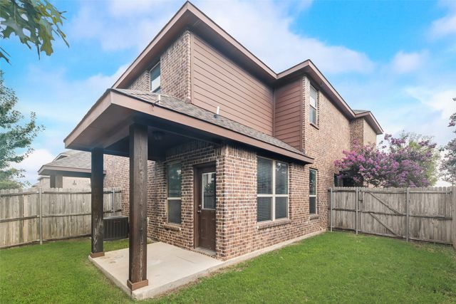 1014 W Sierra Vista Court, Midlothian, TX 76065
