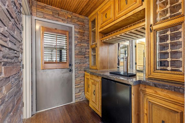 56 Magnolia Drive, Huntsville, TX 77340