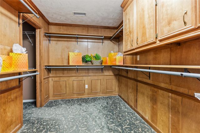 56 Magnolia Drive, Huntsville, TX 77340