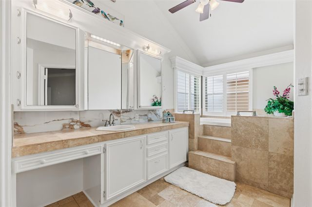 56 Magnolia Drive, Huntsville, TX 77340