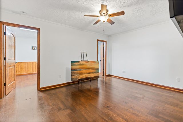 56 Magnolia Drive, Huntsville, TX 77340