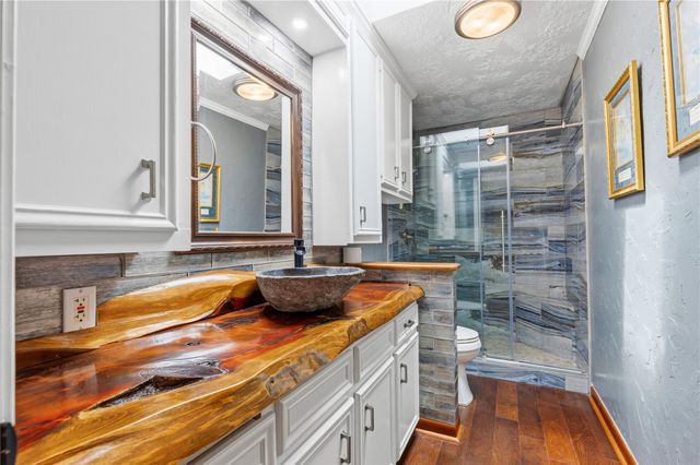 56 Magnolia Drive, Huntsville, TX 77340
