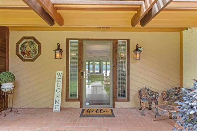 56 Magnolia Drive, Huntsville, TX 77340