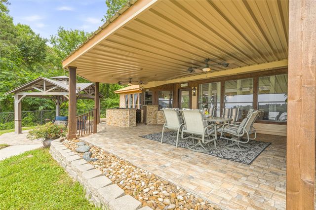 56 Magnolia Drive, Huntsville, TX 77340