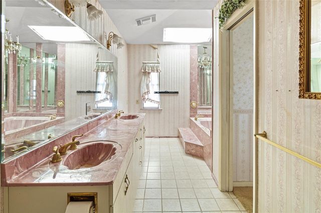 5331 98TH WAY N, St Petersburg, FL 33708