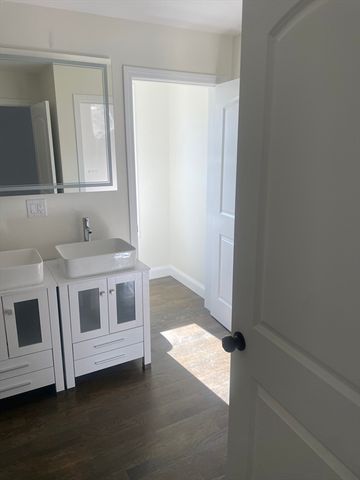 236 Elm St, East Bridgewater, MA 02333