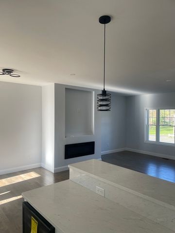236 Elm St, East Bridgewater, MA 02333