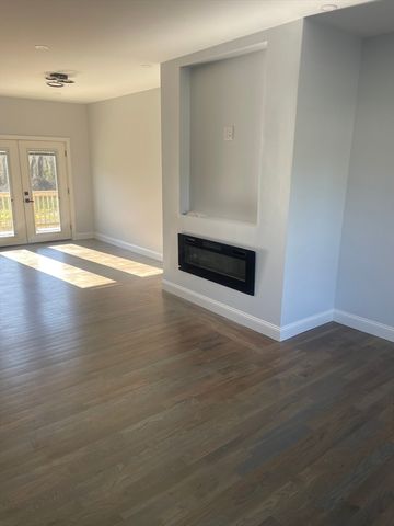 236 Elm St, East Bridgewater, MA 02333