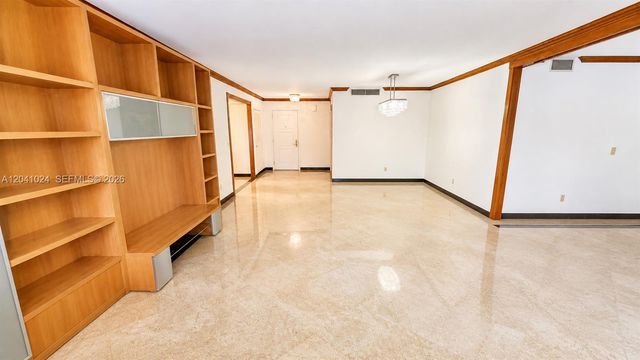9801 Collins Ave 3U, Bal Harbour, FL 33154