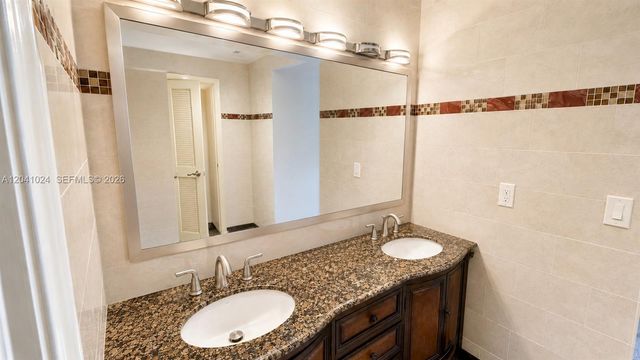 9801 Collins Ave 3U, Bal Harbour, FL 33154