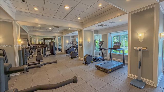 9801 Collins Ave 3U, Bal Harbour, FL 33154