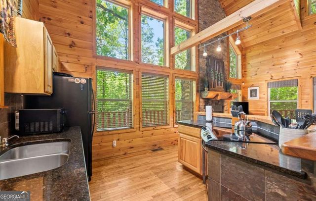 2239 Dean Mountain Road, Cleveland, GA 30528