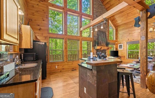 2239 Dean Mountain Road, Cleveland, GA 30528