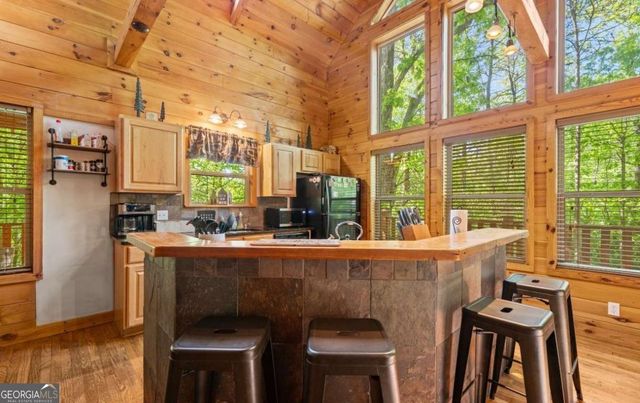 2239 Dean Mountain Road, Cleveland, GA 30528