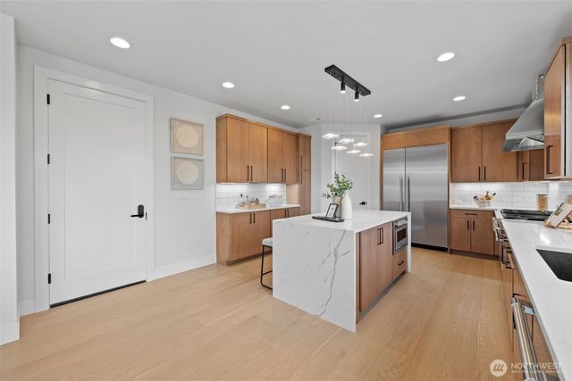 16068 SE 44TH Court, Bellevue, WA 98006