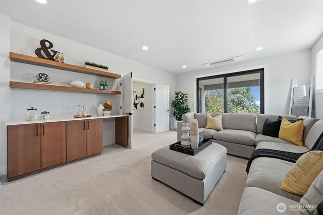 16068 SE 44TH Court, Bellevue, WA 98006