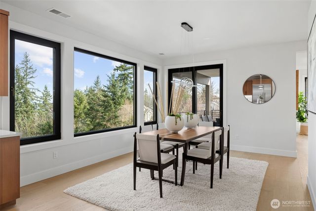 16068 SE 44TH Court, Bellevue, WA 98006