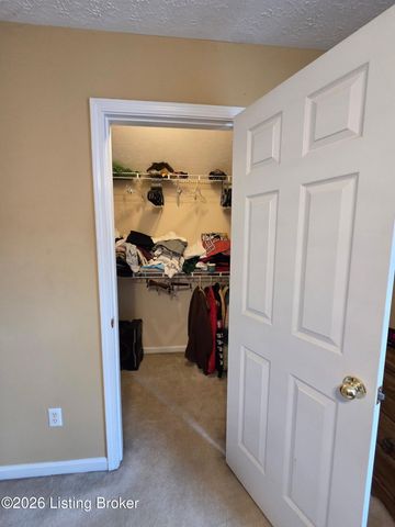 8408 Biggin Hill Ln, Louisville, KY 40220