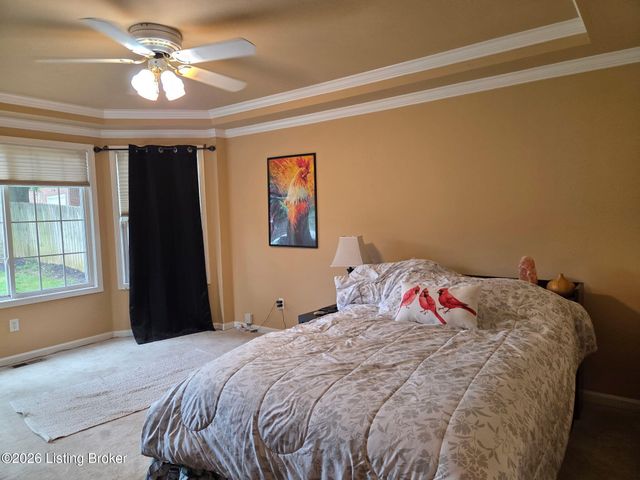 8408 Biggin Hill Ln, Louisville, KY 40220