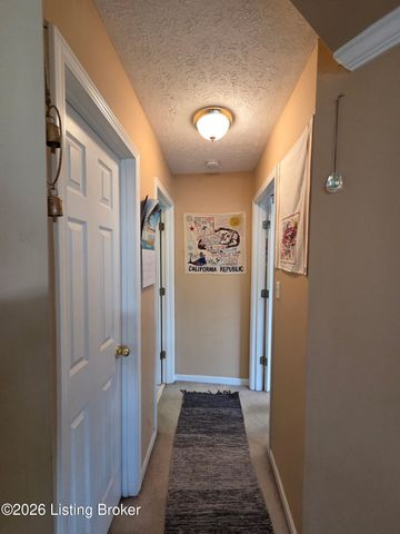 8408 Biggin Hill Ln, Louisville, KY 40220