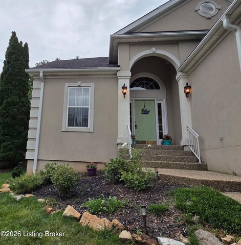 8408 Biggin Hill Ln, Louisville, KY 40220