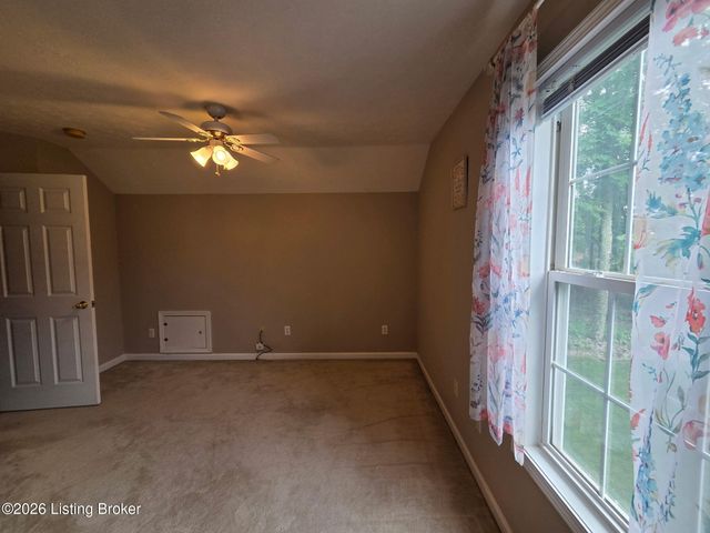 8408 Biggin Hill Ln, Louisville, KY 40220