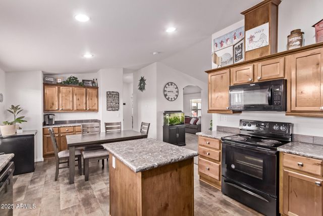 10951 N 91ST Avenue 84, Peoria, AZ 85345