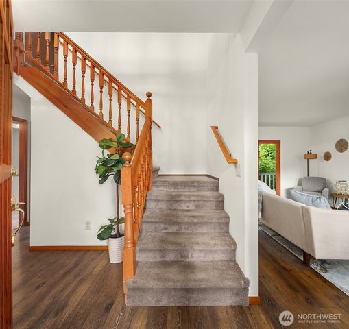 7805 186th Street SW, Edmonds, WA 98026