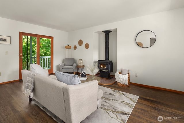 7805 186th Street SW, Edmonds, WA 98026