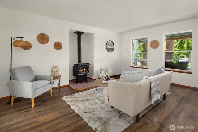 7805 186th Street SW, Edmonds, WA 98026
