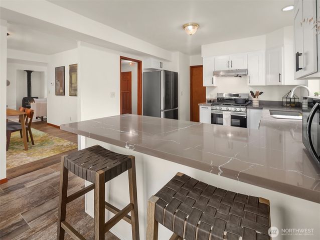 7805 186th Street SW, Edmonds, WA 98026