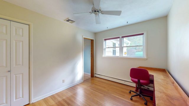 5 Faulkner Drive, Waterford, CT 06375