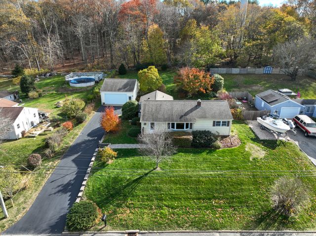 5 Faulkner Drive, Waterford, CT 06375