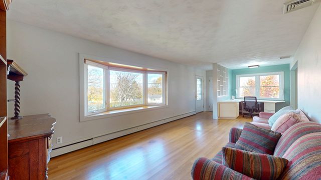 5 Faulkner Drive, Waterford, CT 06375