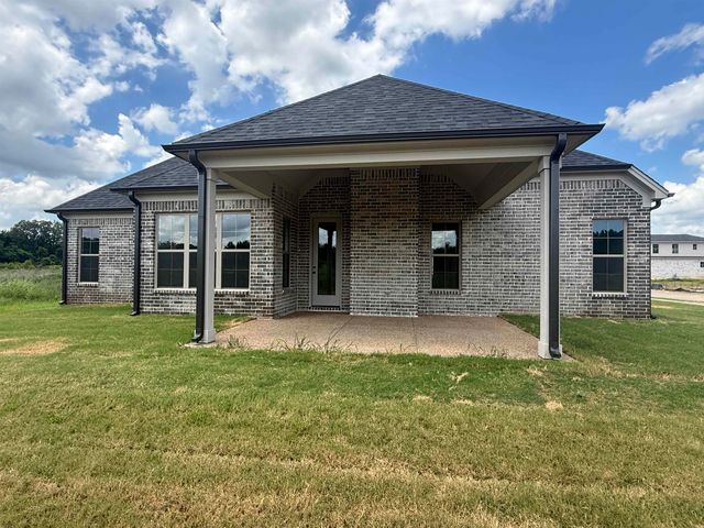 25 TREY MEADOWS DR, Oakland, TN 38060