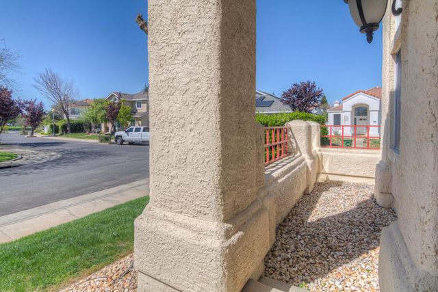 9351 Lufkin Way, Elk Grove, CA 95758