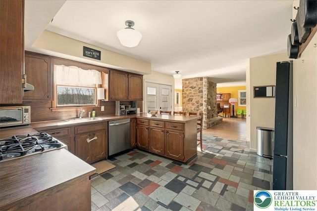 601 Heiden Road, Upper Mt Bethel Twp, PA 18013