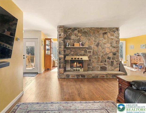 601 Heiden Road, Upper Mt Bethel Twp, PA 18013