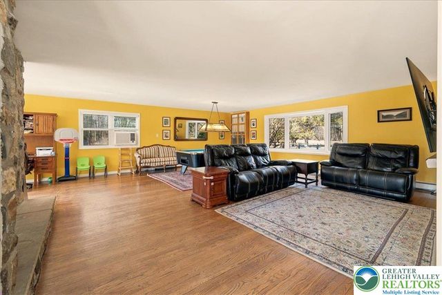 601 Heiden Road, Upper Mt Bethel Twp, PA 18013