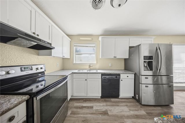 3300 Lake Travis Avenue, Killeen, TX 76543