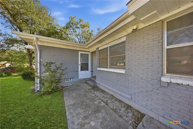 3300 Lake Travis Avenue, Killeen, TX 76543