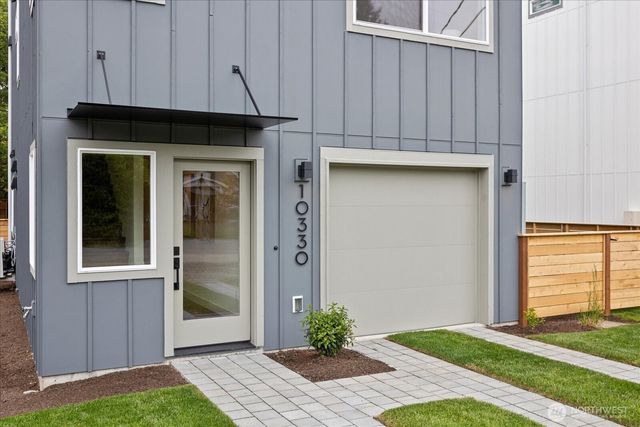 10330 Ashworth Avenue N, Seattle, WA 98133