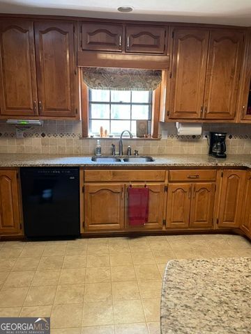 2024 Flat Rock Road, Stockbridge, GA 30281