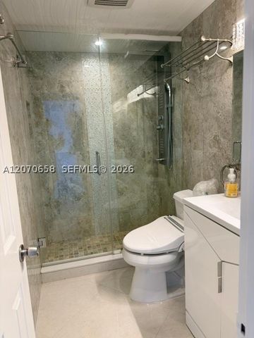 400 Kings Point Dr PH1612, Sunny Isles Beach, FL 33160