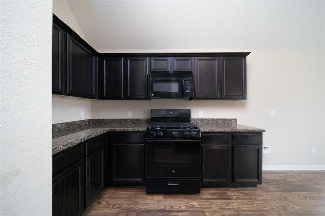 1014 Shadow Glenn Drive, Conroe, TX 77301