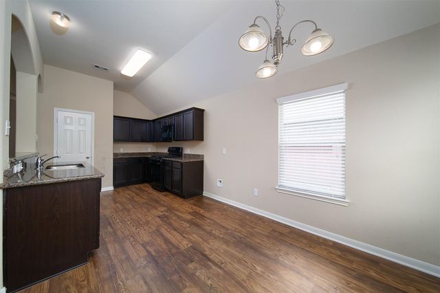 1014 Shadow Glenn Drive, Conroe, TX 77301
