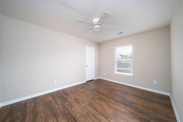 1014 Shadow Glenn Drive, Conroe, TX 77301