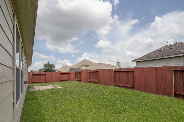 1014 Shadow Glenn Drive, Conroe, TX 77301