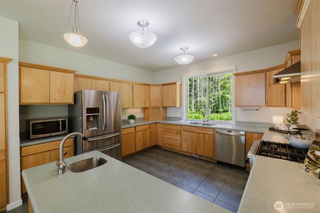 90 NE Daybreak Drive, Belfair, WA 98528